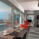 Hotel Melia Paris La Defense 4*