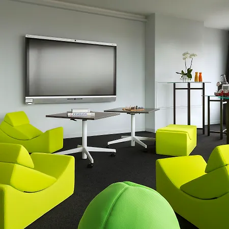 Отель Melia Paris La Defense 4*