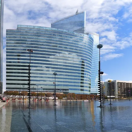 Melia Paris La Defense