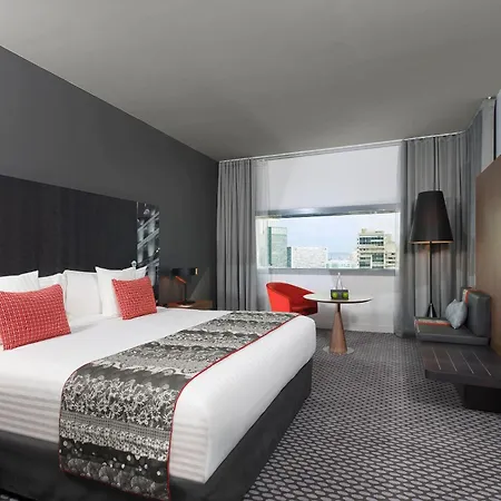 Melia Paris La Defense 4*