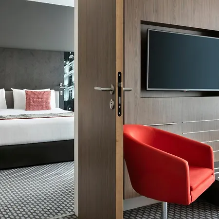 Отель Melia Paris La Defense 4*