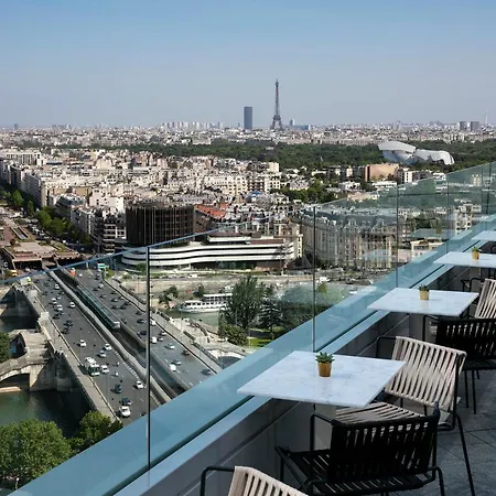 Melia Paris La Defense Отель
