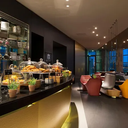 Melia Paris La Defense Курбевуа