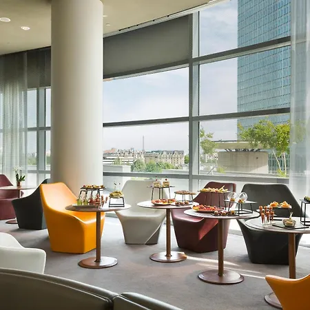 Melia Paris La Defense