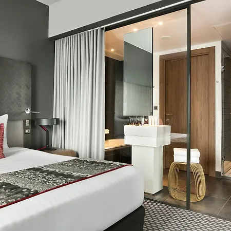 Melia Paris La Defense Отель