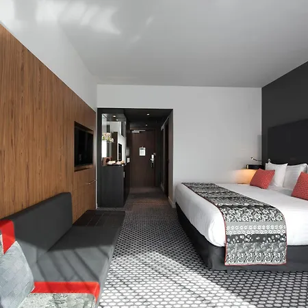 Отель Melia Paris La Defense 4*
