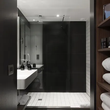 Melia Paris La Defense Hotel