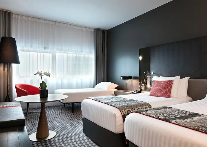 Melia Paris La Defense 4*