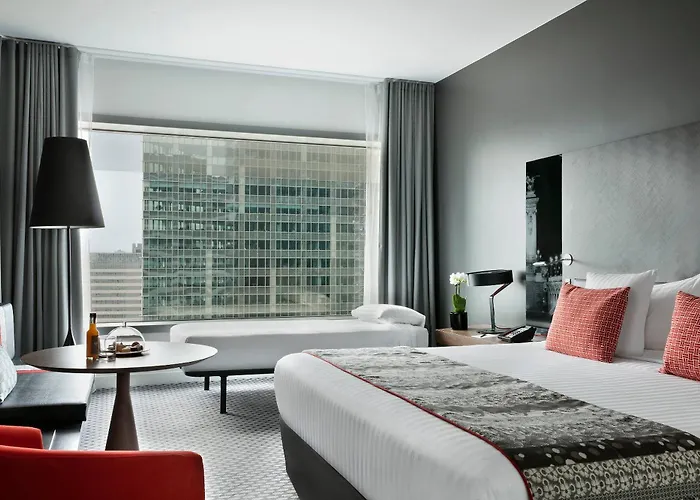 Hotel Melia Paris La Defense 4*