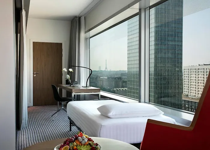 Melia Paris La Defense Hotel 4*