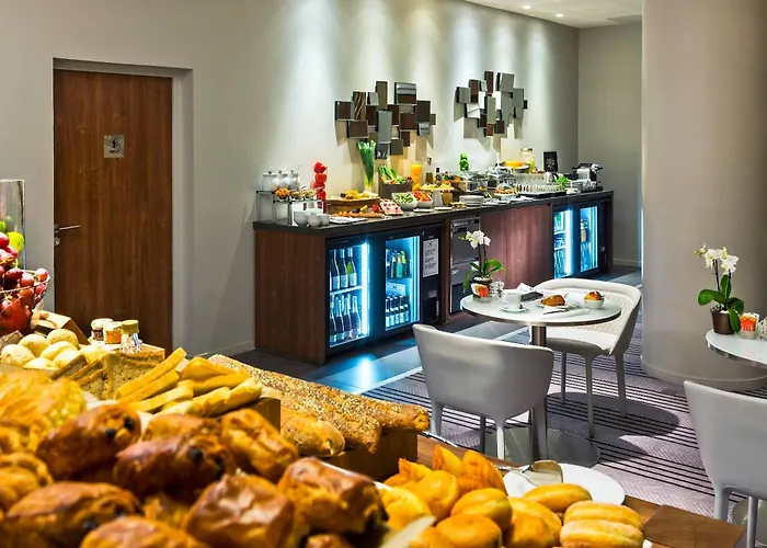Melia Paris La Defense 4*