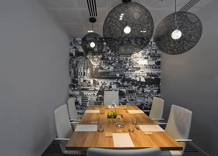 Melia Paris La Defense Hotel 4*